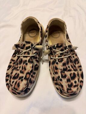 Hey Dude Women's Leopard Print Slip-On Loafers - Tan Black